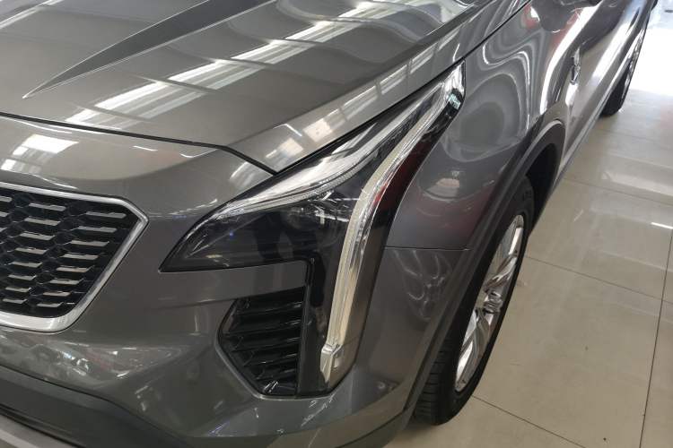 Used Cadillac XT4 2018 28T Two-Wheel Drive Leading Version