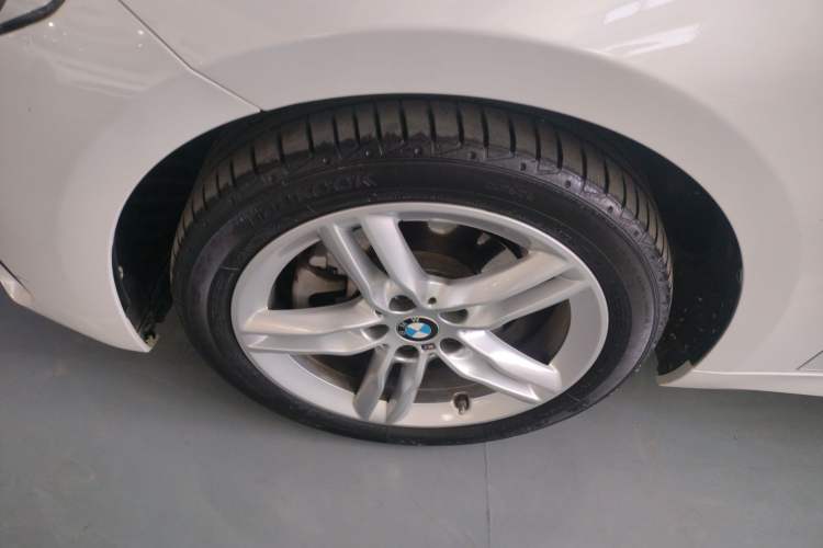 Used BMW 1 Series 2023 120i M Sport Night Edition Exterior 4