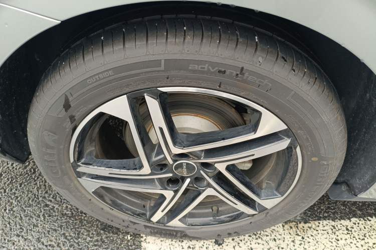 Used Roewe D7 2023 DMH 125km Excellence Edition