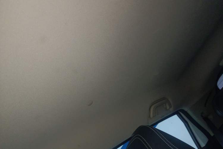 Used Geely Auto Vision X3 2019 Upgraded Model 1.5L Manual Elite Version Headliner