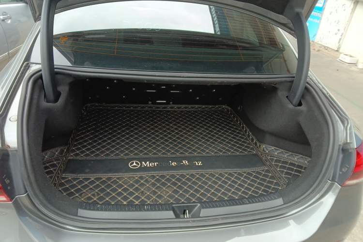 Used Mercedes-Benz A-Class 2022 Revised Version A 200 L Sport Sedan Fashionable Style Trunk