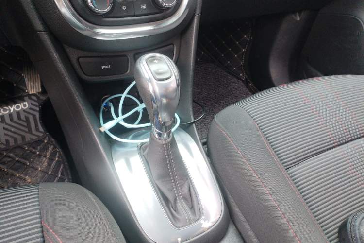 Used Buick Encore 2015 1.4T Automatic Two-Wheel Drive Urban Elite Version