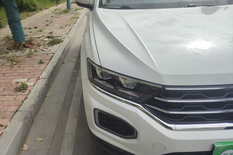 Used Volkswagen T-ROC 2019 230TSI DSG Two-Wheel-Drive Advanced Version China VI Standard Right Front Headlight