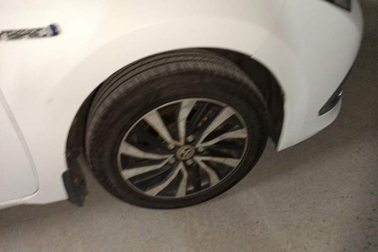 Used Toyota Corolla 2017 Revised Dual-Engine 1.8L E-CVT Leading Edition
