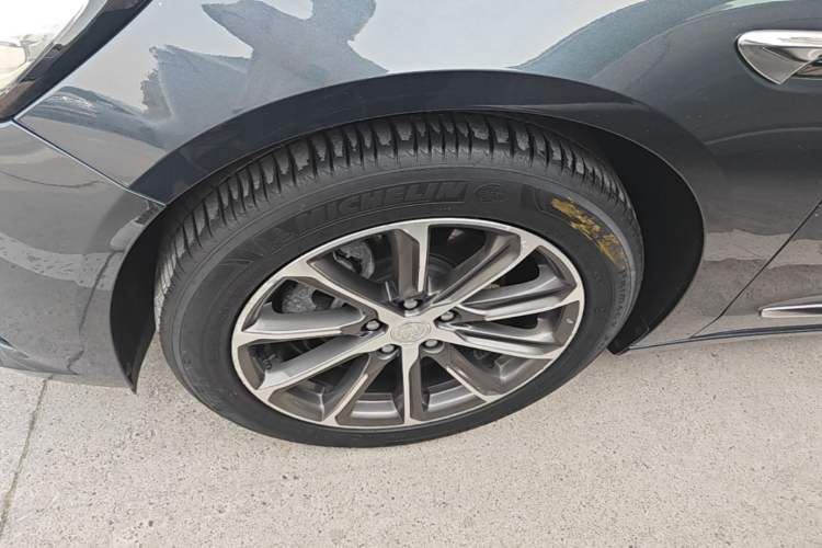 Used Buick LaCrosse 2020 652T Luxury Version Left Front Wheel Hub