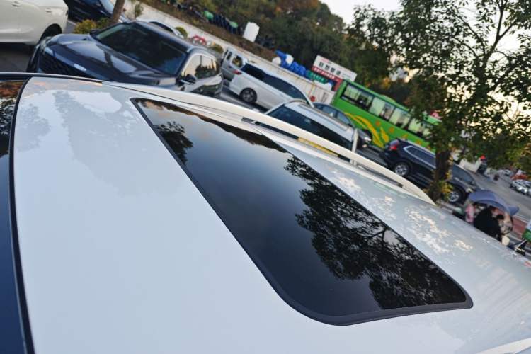 Used Baojun 530 2019 1.5T CVT Luxury Model 7 Seats China V Emission Standard
