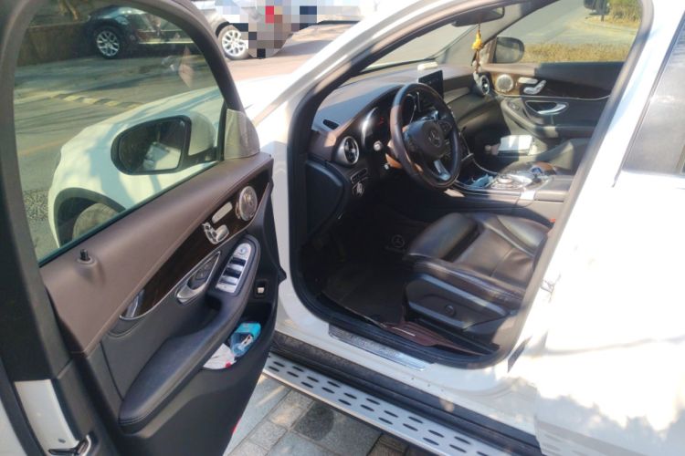 Used Mercedes-Benz GLC 2016 GLC 260 4MATIC Luxury Model