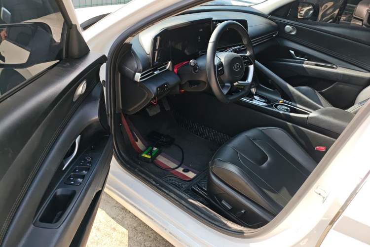 Used Hyundai Elantra 2022 1.5L CVT LUX Prestige Edition