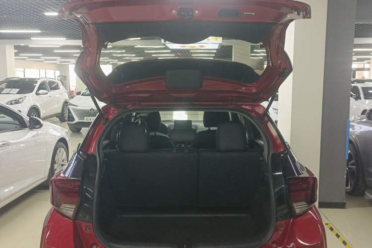 Used Toyota YARiS L Zhi Xuan 2020 X-Trail X 1.5L CVT Leading Edition Trunk