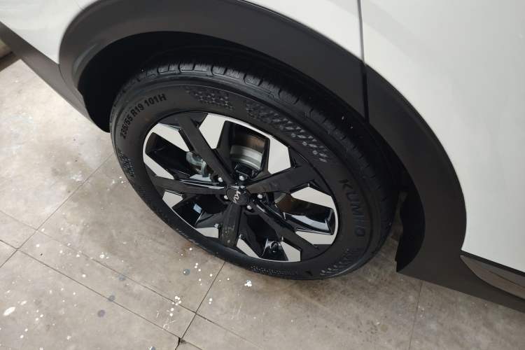 Used Kia Sportage (Chinese Domestic Model) 2025 2.0T Four-Wheel Drive Prestige Edition
