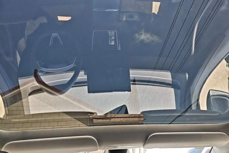 Used Tesla Model Y 2025 Rear-Wheel-Drive Version