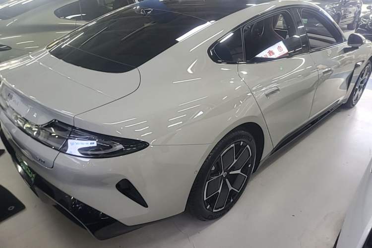 Used Xiaomi Auto SU7 2024 Rear-Drive Long-Range Intelligent Driving Version