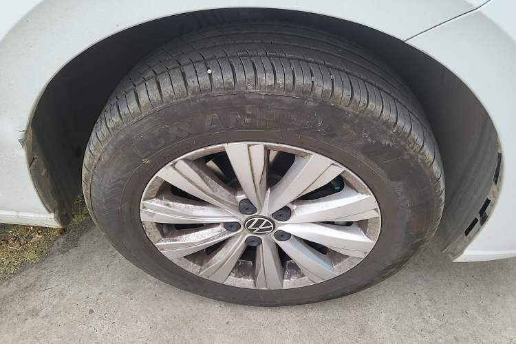 Used Volkswagen Lavida 2025 New Sharp 1.5L Outstanding New Edition Right Front Wheel Hub