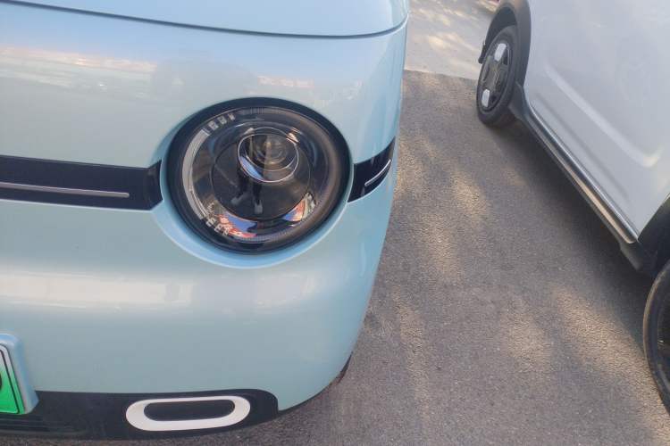 Used Geely Galaxy Panda 2025 210 km – Yuanqi Bear Left Front Headlight