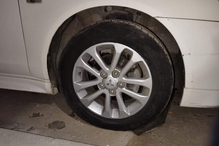 Used Mitsubishi Lancer EX 2011 Fashion Edition 1.8L Manual Smart Type Exterior 7