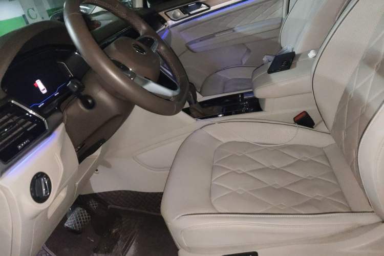 Used Volkswagen Viloran 2020 380TSI Prestige Edition Left Front Seat