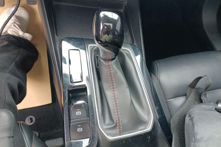 Used MG 5 2022 180 DVVT CVT Youth Style Edition
