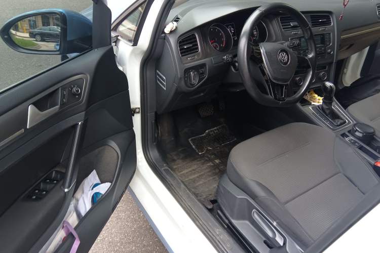 Used Volkswagen Golf 2015 1.4TSI Automatic Comfort Model