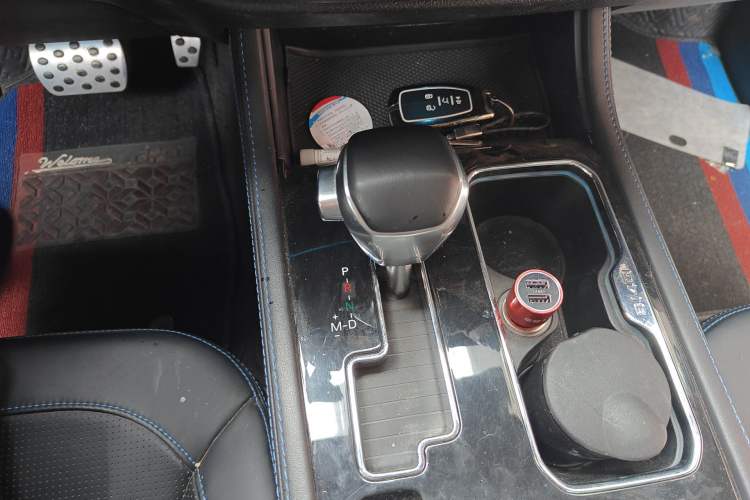 Used BAIC Off-Road BJ40 2018 PLUS 2.3T Automatic Four-Wheel Drive Flagship Version China V Emission Standard Gear Lever