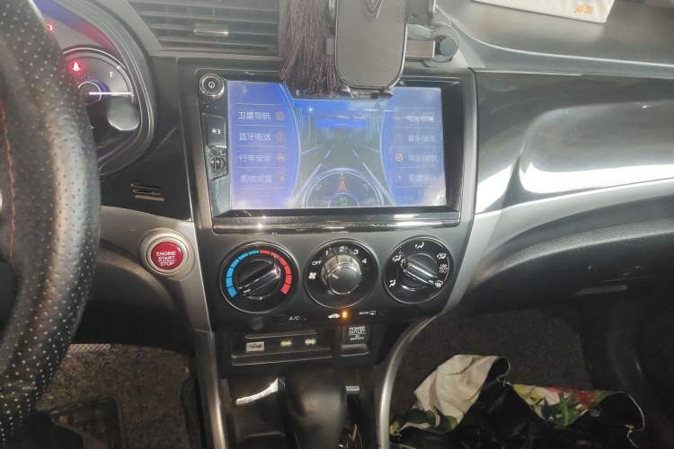 Used Honda Crider 2013 1.8L automatic luxury edition
