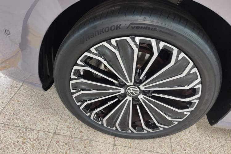 Used Volkswagen Passat 2025 Pro 380TSI Dragon Supreme Edition