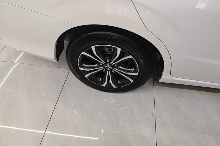 Used Honda Envix 2022 180TURBO CVT Comfort Version
