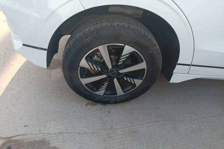 Used BYD e2 2024 Honor Edition Luxury Model Right Rear Wheel Hub