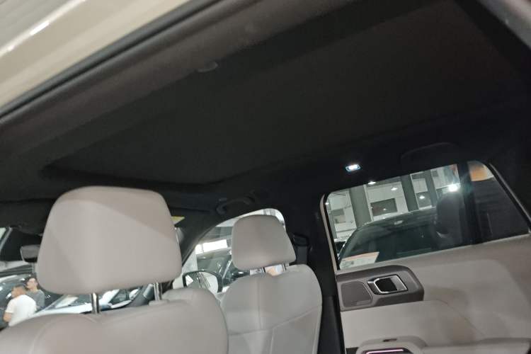 Used Formula Leopard Titanium 3 2025 Model 501KM Rear-Drive Ultra Version Headliner