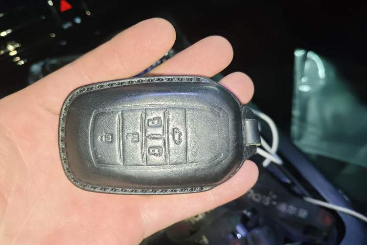 Used GAC Trumpchi GS8 2022 Dual-Engine Series 2.0TM Four-Wheel Drive Prestige Edition (6 Seats) Vehicle Key