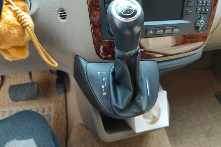 Used Mercedes-Benz Viano 2013 3.0L Comfort Edition