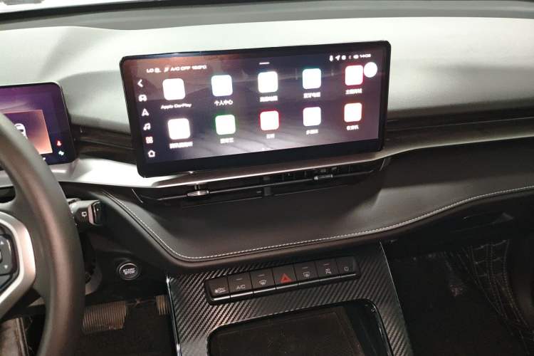 Used Haval H6 2024 1.5T Two-Wheel-Drive Classic Edition Audio And AC Panel