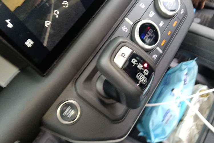 Used Land Rover Defender 2023 Facelift 110 3.0T P400 X-DYNAMIC HSE
