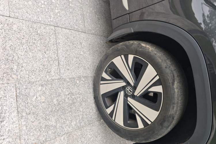 Used Volkswagen Teramont X 2022 380TSI Four-Wheel Drive Prestige Luxury Edition Right Front Wheel Hub