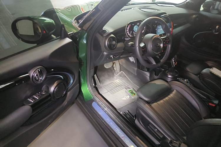 Used MINI 2023 Second Facelift 2.0T COOPER S CABRIO Artist