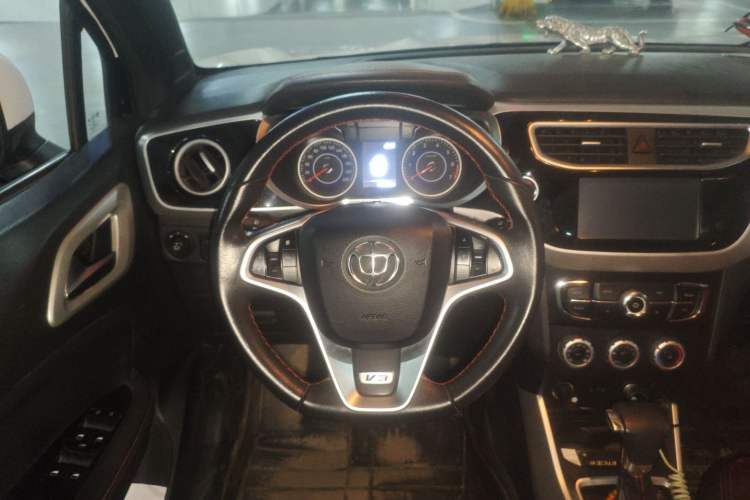 Used Brilliance V3 2015 1.5L Automatic Smart Version Steering Wheel