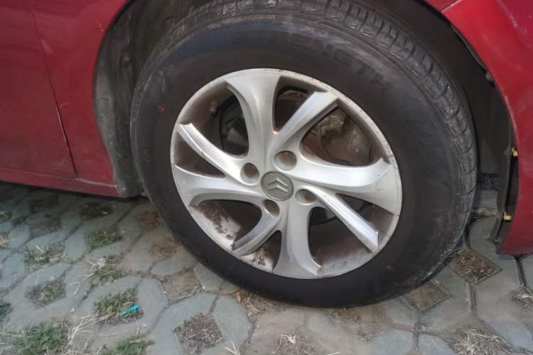 Used Citroen Elysee 2014 1.6L Automatic Fashion Model Right Front Wheel Hub