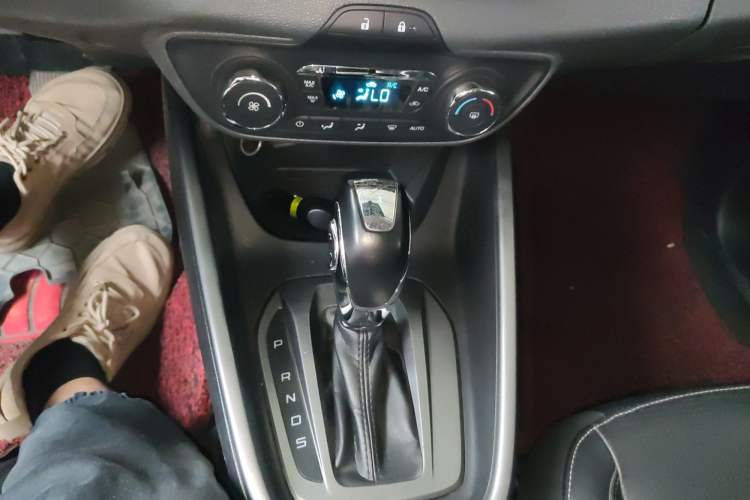 Used Ford Escort 2015 1.5L Automatic Fashion Model