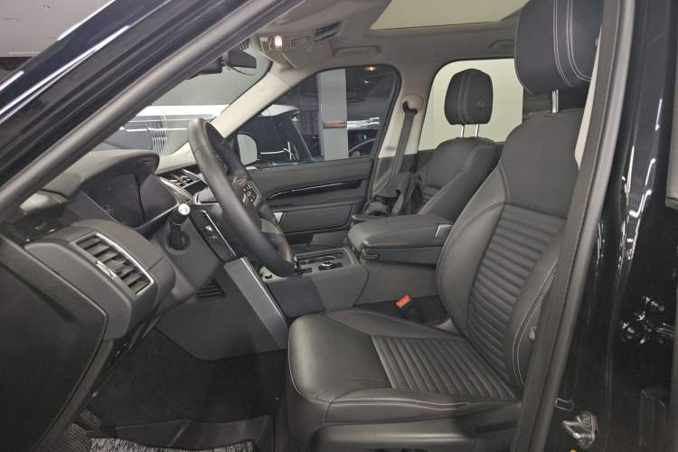 Used Land Rover Discovery 2024 360 PS S