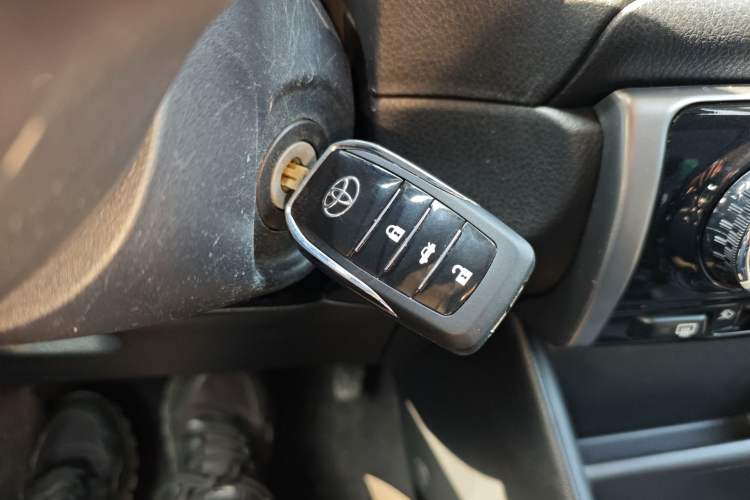 Used Toyota YARiS L Zhi Xuan 2016 Revised 1.5E CVT Charming Edition