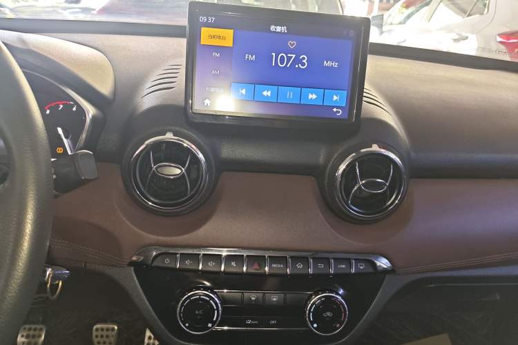 Used BAIC Changhe Q35 2018 1.5L Manual Smart Edition Audio And AC Panel