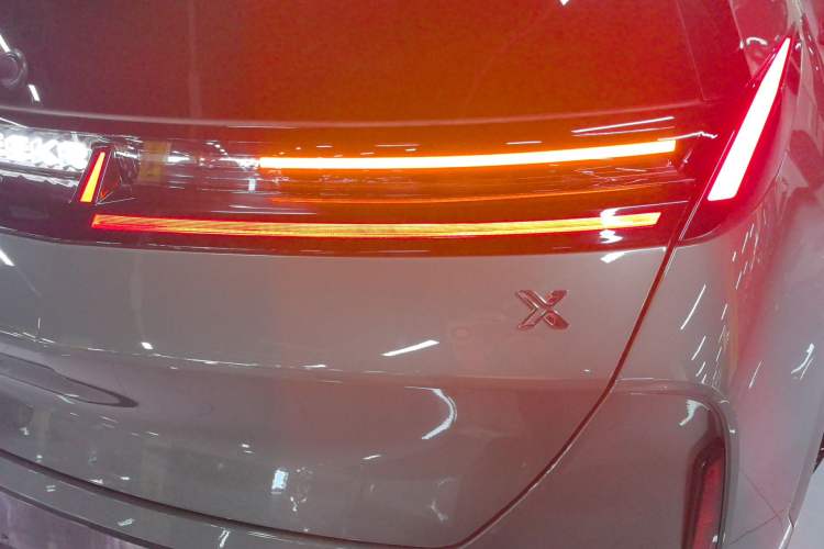 Used Zeekr X 2025 5-Seater Long-Range Version Exterior 3