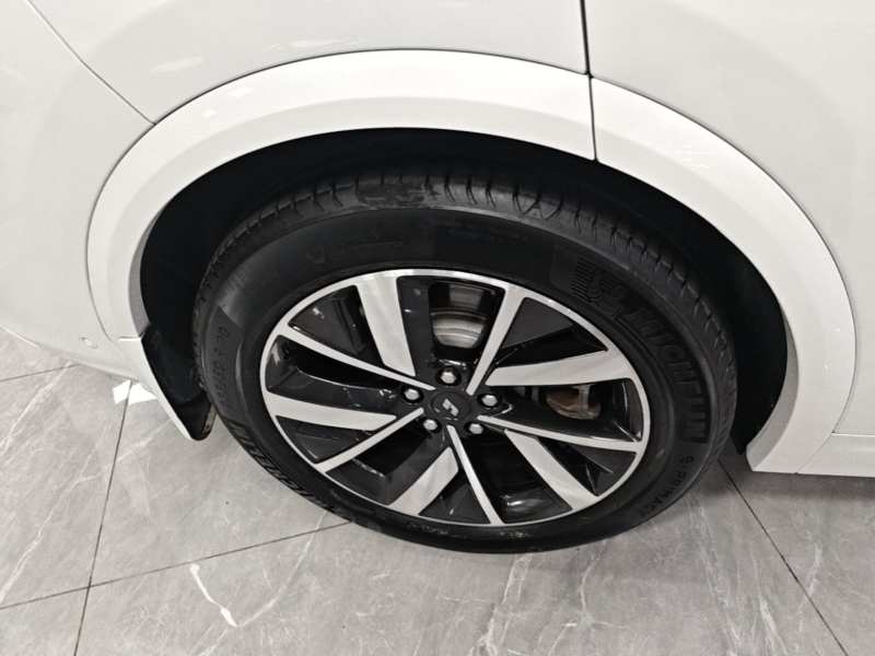Used Li Auto L7 2023 Pro Model — 25