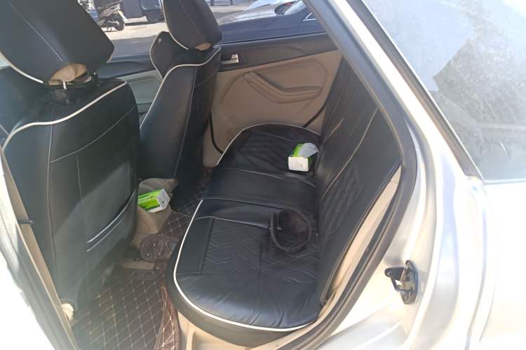 Used Ford Focus 2013 Sedan Classic 1.8L Manual Base Model
