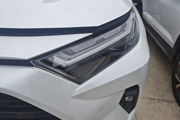 Used Toyota RAV4 2023 2.0L CVT Two-Wheel Drive Fashion Plus Edition
