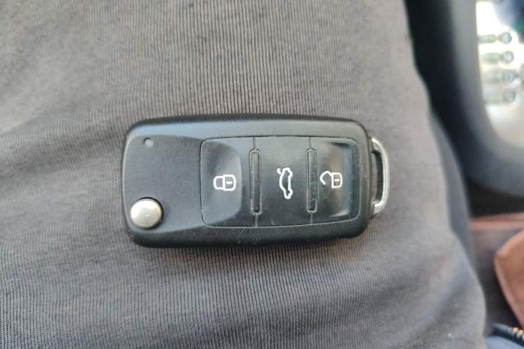 Used Volkswagen Golf 2012 1.6L Automatic Comfort Model Vehicle Key