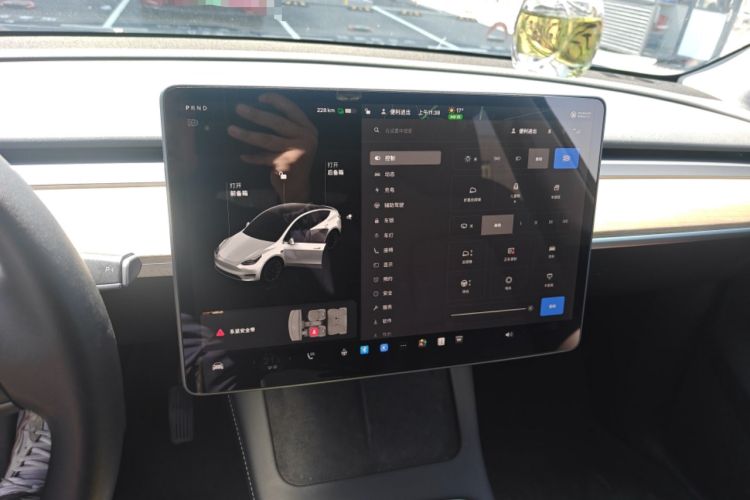 Used Tesla Model Y 2021 Standard Range Rear-Wheel Drive Version Audio And AC Panel