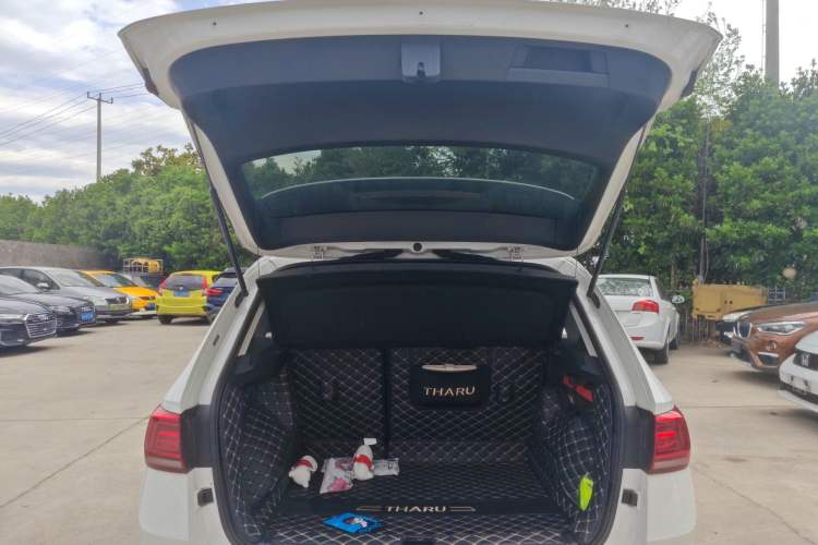 Used Volkswagen Tharu 2019 330TSI Four-Wheel Drive Flagship Model China VI Standard Trunk