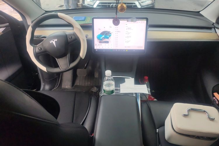 Used Tesla Model Y 2022 Rear-Wheel-Drive Version
