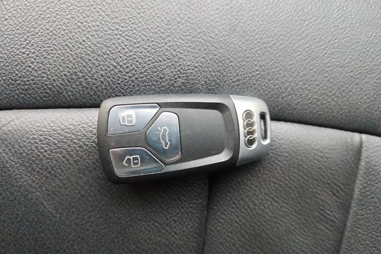 Used Audi A4L 2019 40 TFSI Fashion Edition China VI Emission Standard