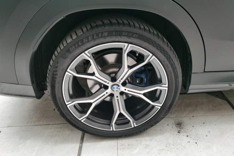 Used BMW X6 2022 Second Facelift xDrive40i M Sport Package Right Rear Wheel Hub